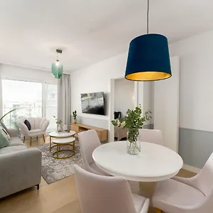 https://apartament-bryza-polanki-aqua.kolobrzeghotels.com