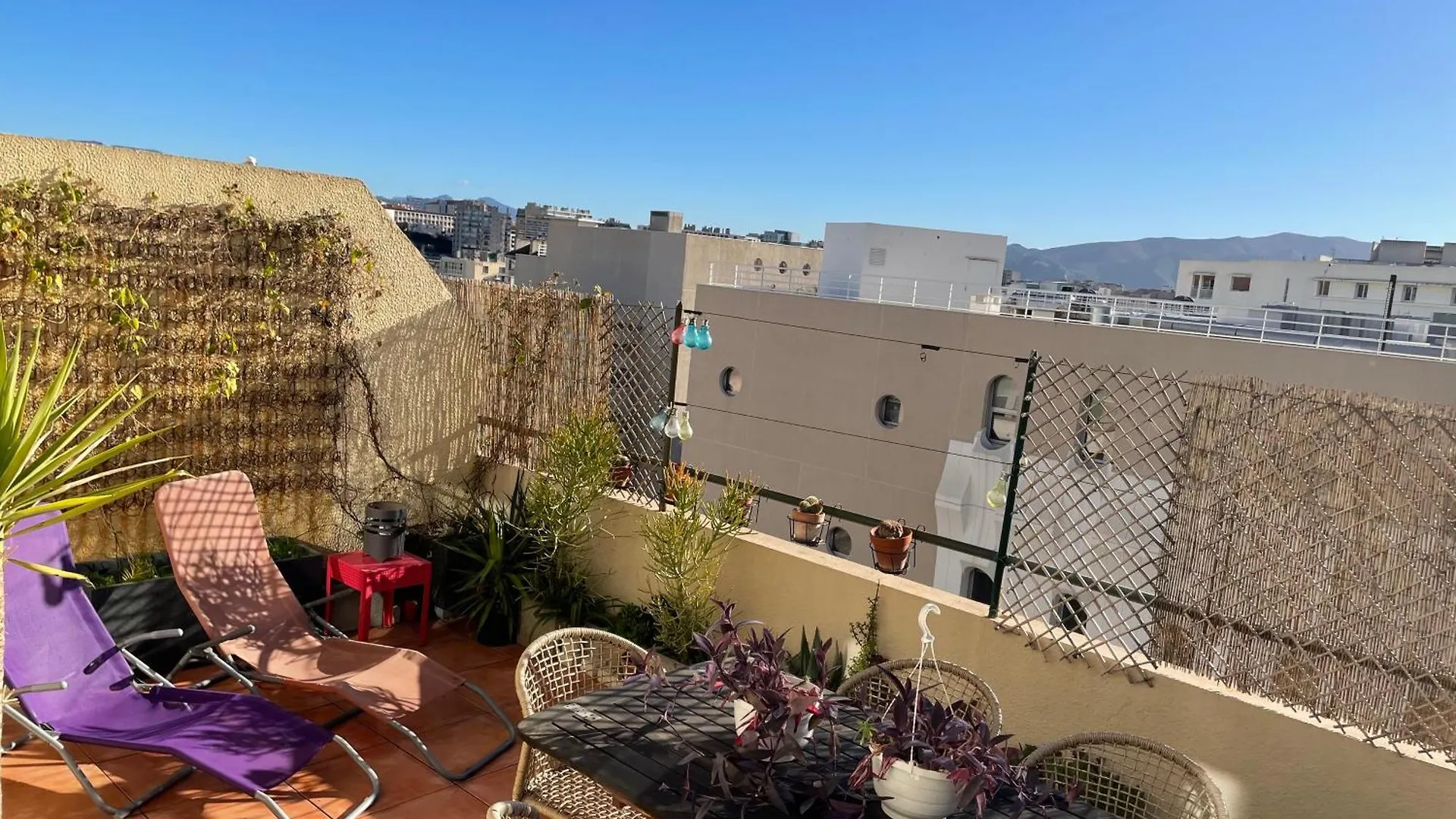 A L'Air Libre, Perche Au Calme Et Au Soleil Apartment Marseille